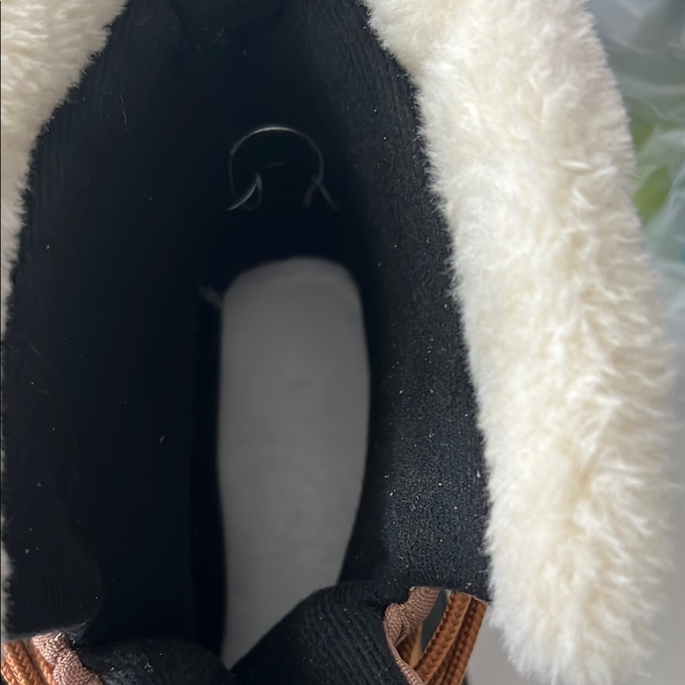 Itasca Tan and Black Winter Boots - Picture 5 of 5
